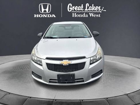 Used 2013 Chevrolet Cruze LS FWD image 2