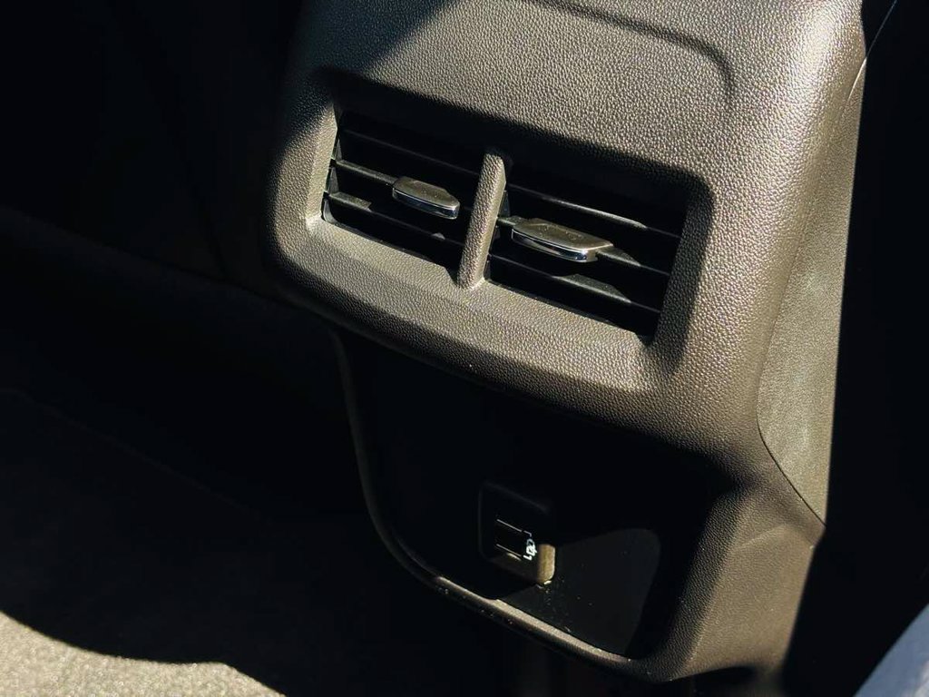 Used 2021 GMC Terrain SLT w/ Infotainment Package II AWD/4WD image 40