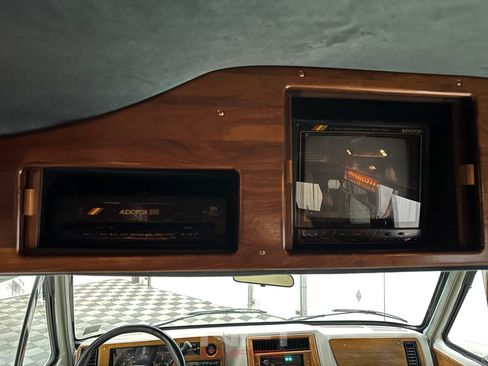 Used 1992 Chevrolet G20 RWD image 35