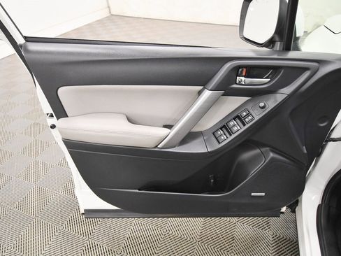 Used 2017 Subaru Forester 2.5i Limited image 13