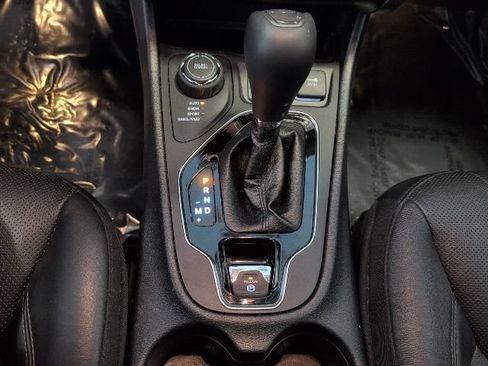 Used 2020 Jeep Cherokee Limited AWD/4WD image 27