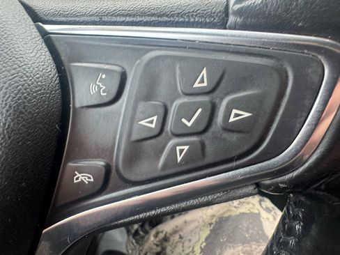 Used 2019 Chevrolet Equinox Premier image 19