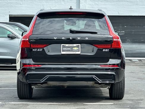 Used 2025 Volvo XC60 B5 Plus image 5
