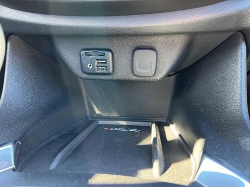 Used 2023 Chevrolet Traverse RS image 14