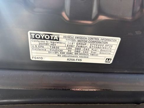 Used 2025 Toyota Camry LE FWD image 10