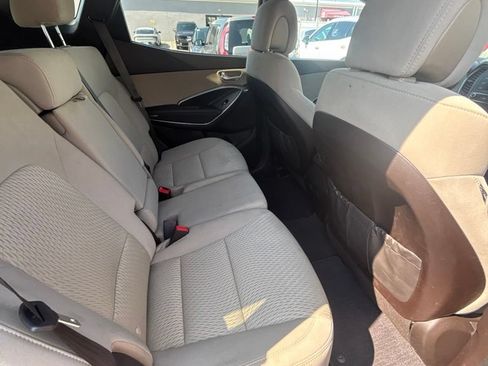 Used 2017 Hyundai Santa Fe Sport FWD image 19