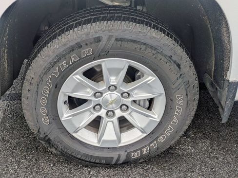 Used 2021 Chevrolet Silverado 1500 LT w/ Safety Package AWD/4WD image 11