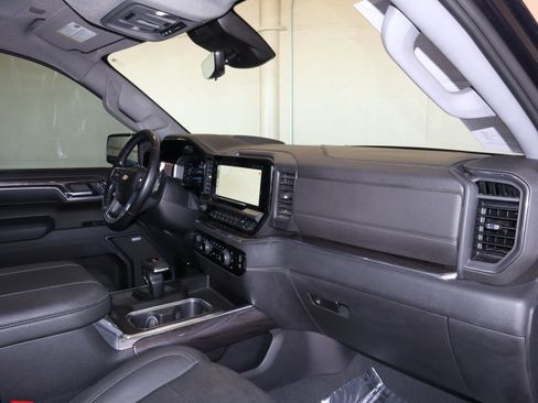 Used 2023 Chevrolet Silverado 1500 LTZ w/ Technology Package image 38