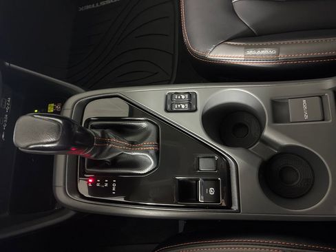 Used 2025 Subaru Crosstrek 2.5i Limited w/ Crosstrek Mirror Package image 32