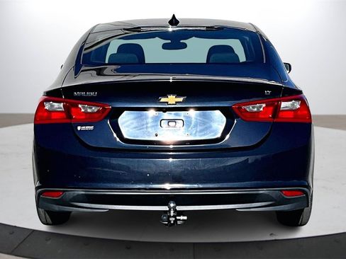 Used 2016 Chevrolet Malibu LT image 8