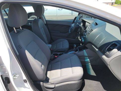 Used 2017 Kia Forte LX FWD image 11