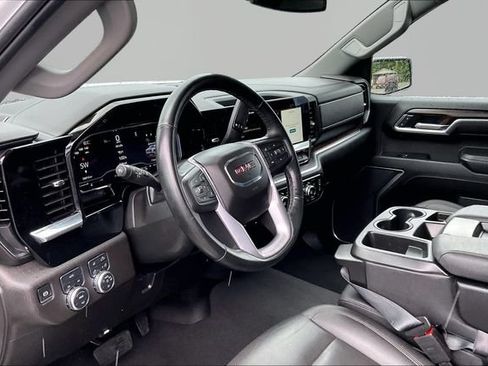 Used 2025 GMC Sierra 1500 SLT AWD/4WD image 12