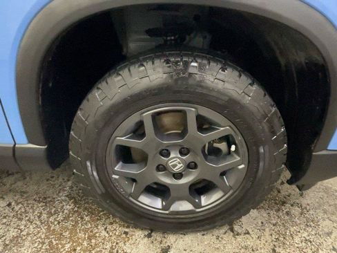 Used 2025 Honda Pilot TrailSport image 17