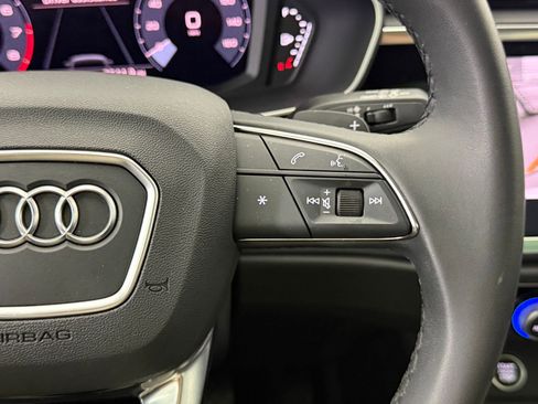 Certified 2025 Audi Q3 2.0T Premium w/ Convenience Package image 28