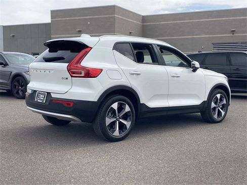 New 2025 Volvo XC40 B5 Core image 7