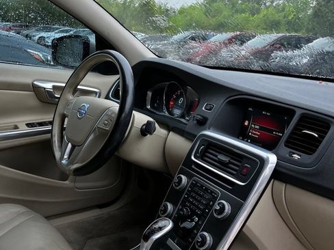 Used 2016 Volvo S60 T5 Premier FWD image 11