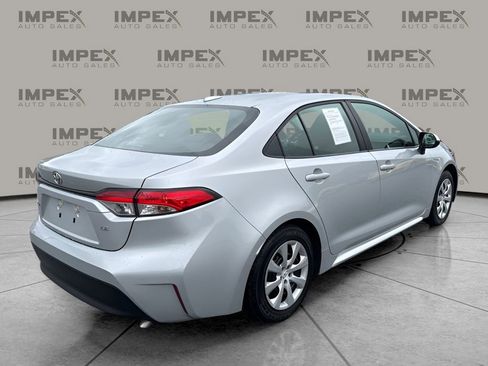 Used 2024 Toyota Corolla LE image 5