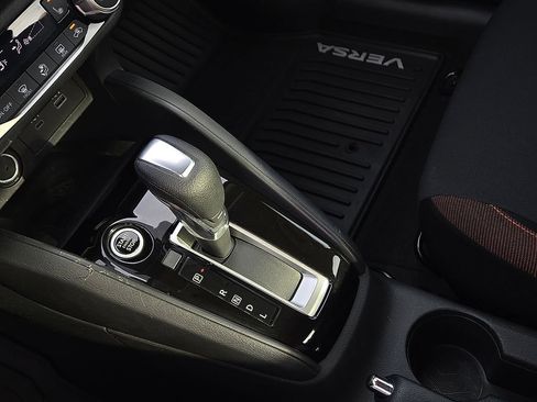 Used 2023 Nissan Versa SR w/ Trunk Package image 21