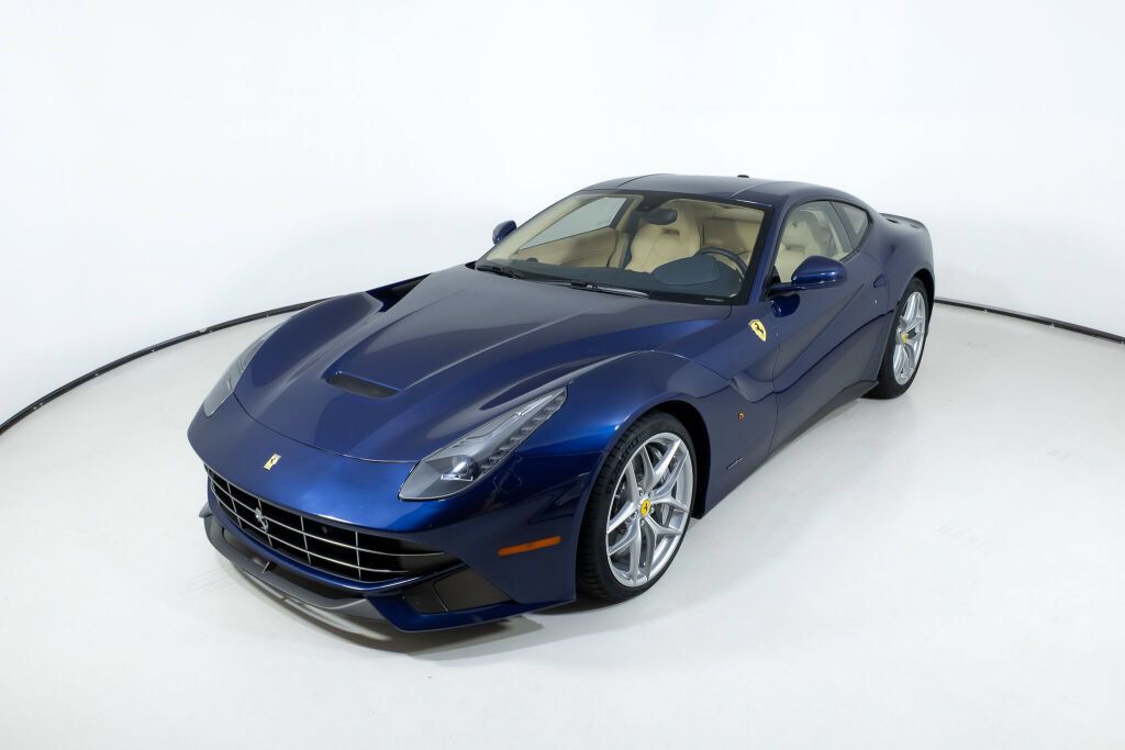 Used 2017 Ferrari F12 Berlinetta RWD image 2