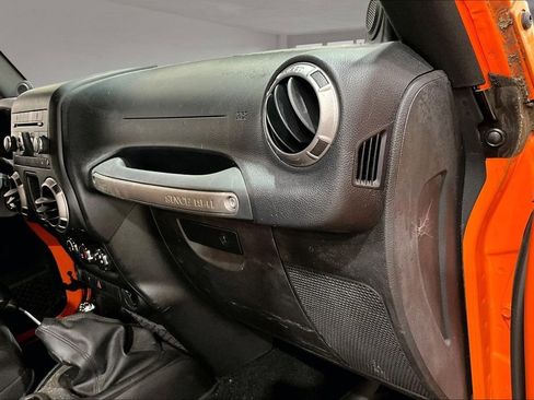 Used 2013 Jeep Wrangler Sport AWD/4WD image 18