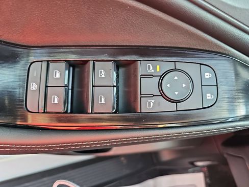 New 2026 Nissan Rogue SV FWD image 32