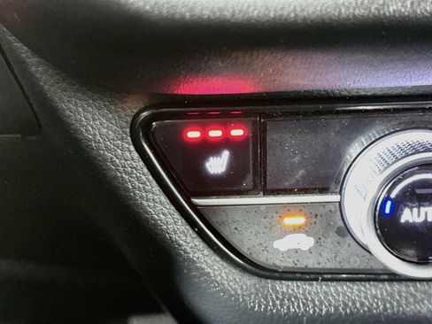 Certified 2024 Honda HR-V EX-L image 19