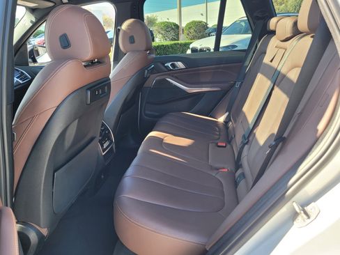 Used 2022 BMW X5 sDrive40i w/ Premium Package image 11