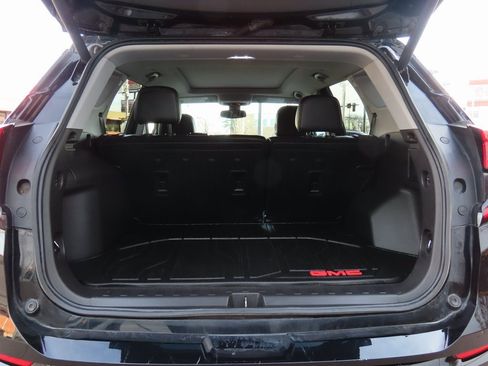 Used 2022 GMC Terrain SLT w/ Tech Package image 22