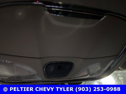 Used 2015 Jeep Cherokee Latitude w/ Comfort/Convenience Group image 17