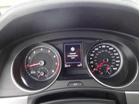 Used 2020 Volkswagen Atlas Cross Sport SE w/ Towing Package image 19