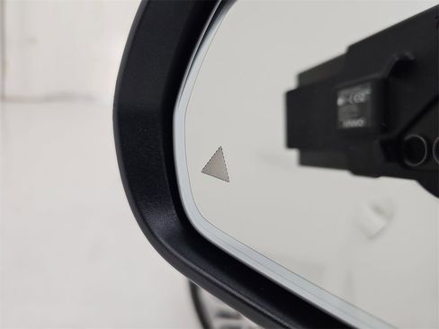 Used 2015 Mercedes-Benz C 300 Sedan image 40