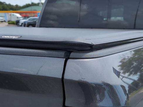 Used 2025 RAM 2500 Laramie AWD/4WD image 5