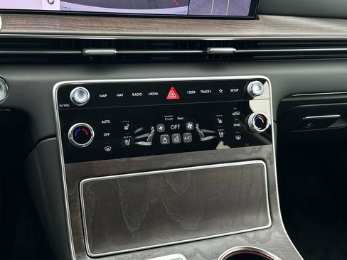 New 2026 Genesis GV80 2.5T Advanced image 22