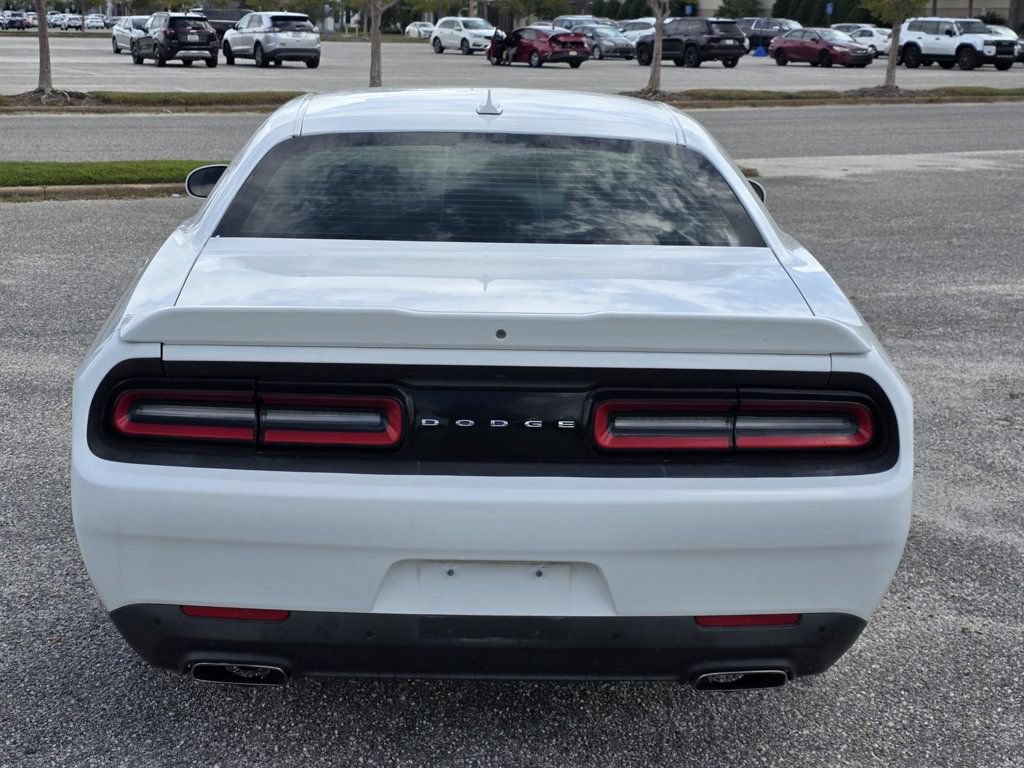 Used 2016 Dodge Challenger SXT Plus RWD image 3