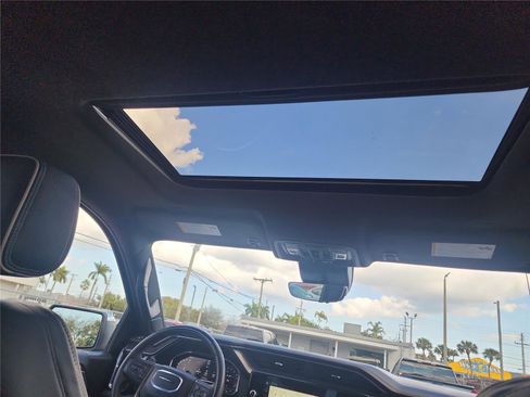 Used 2024 GMC Sierra 1500 Denali Ultimate image 31