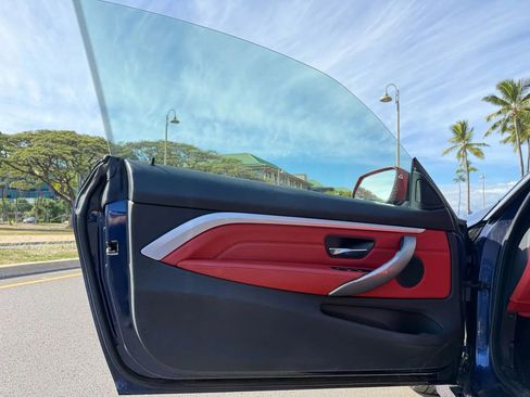 Used 2020 BMW 430i Convertible w/ Convenience Package image 11