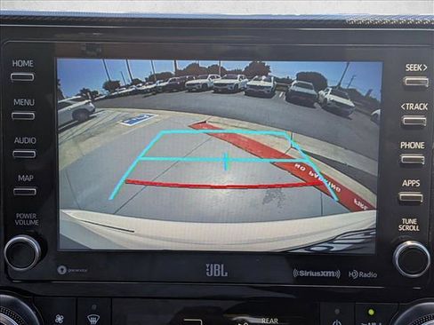 Used 2021 Toyota Highlander XSE FWD image 14