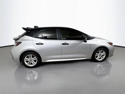 Used 2021 Toyota Corolla SE FWD image 3