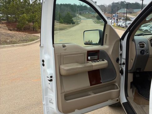 Used 2008 Ford F150 Lariat image 8