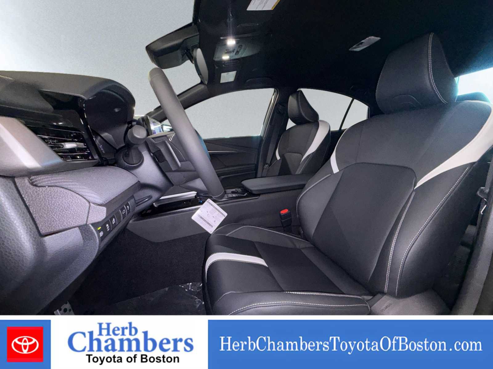 Certified 2026 Toyota Camry SE FWD image 7
