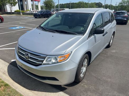 Used 2012 Honda Odyssey LX image 10