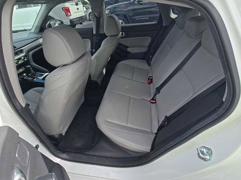 Used 2023 Acura Integra image 6