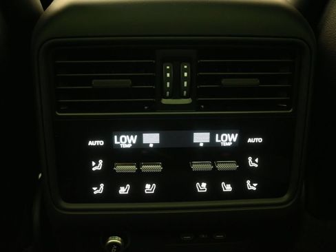 Certified 2026 Porsche Cayenne S w/ Premium Package Plus AWD/4WD image 22