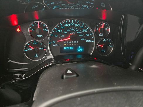 Used 2023 GMC Savana 2500 image 21