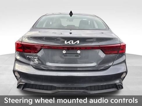 Used 2023 Kia Forte LXS w/ LXS Technology Package image 9