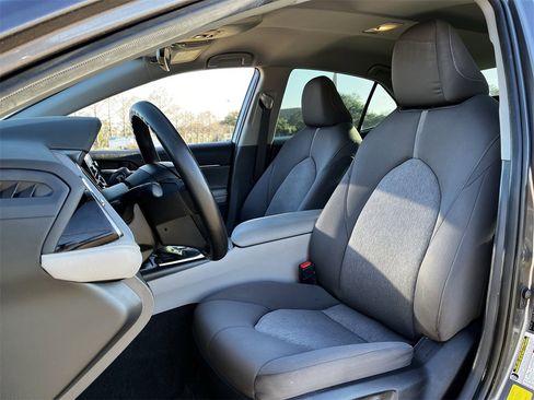 Used 2024 Toyota Camry LE image 22