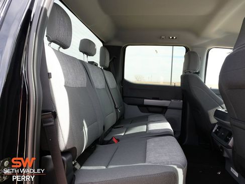 New 2026 Ford F250 XLT w/ FX4 Off-Road Package image 16