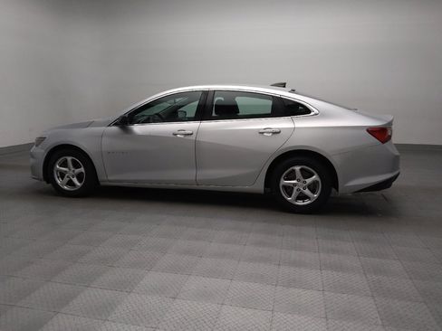 Used 2018 Chevrolet Malibu LS image 3