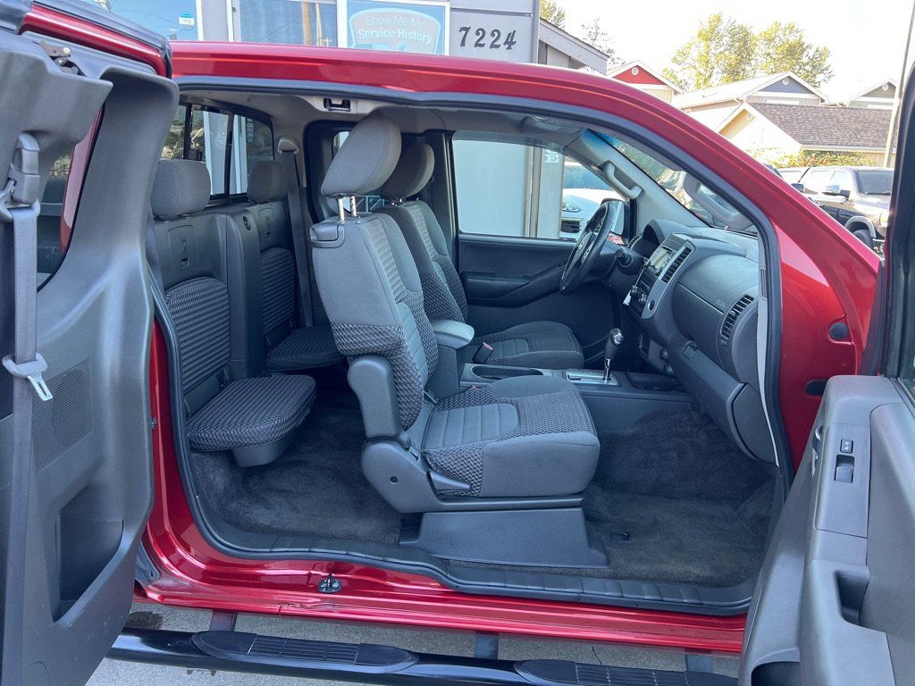 Used 2014 Nissan Frontier SV RWD image 17