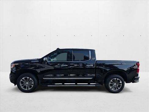 Used 2024 Chevrolet Silverado 1500 High Country w/ Technology Package image 9